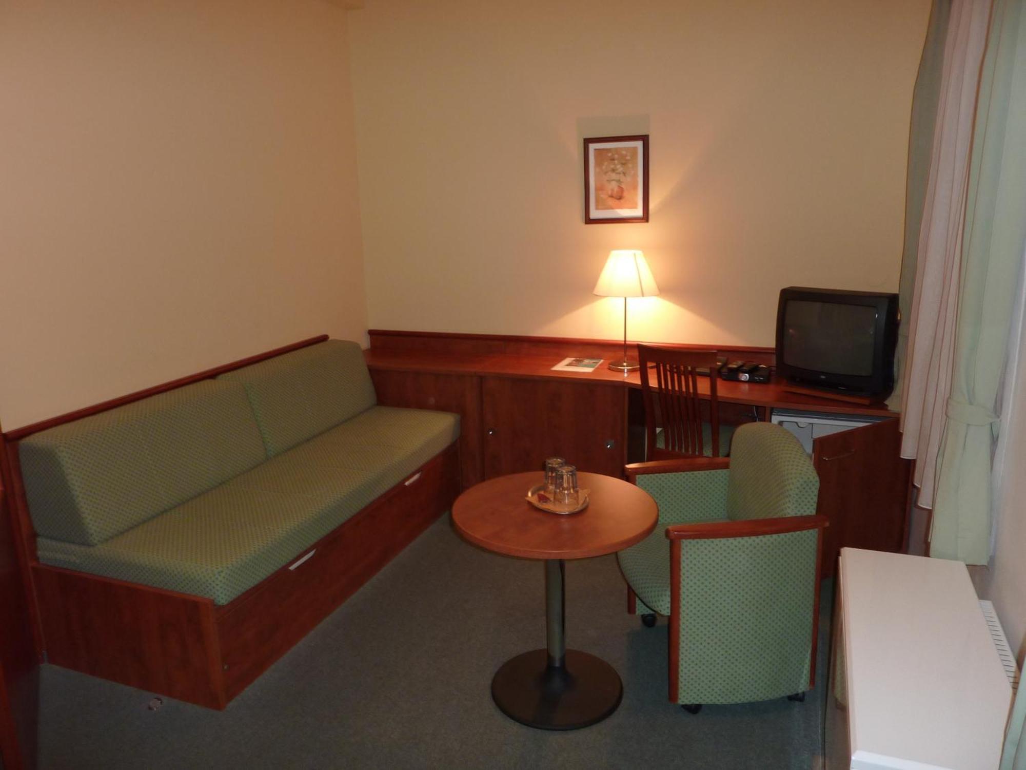 Hotel Praha Дештне в Орлицких горах Экстерьер фото